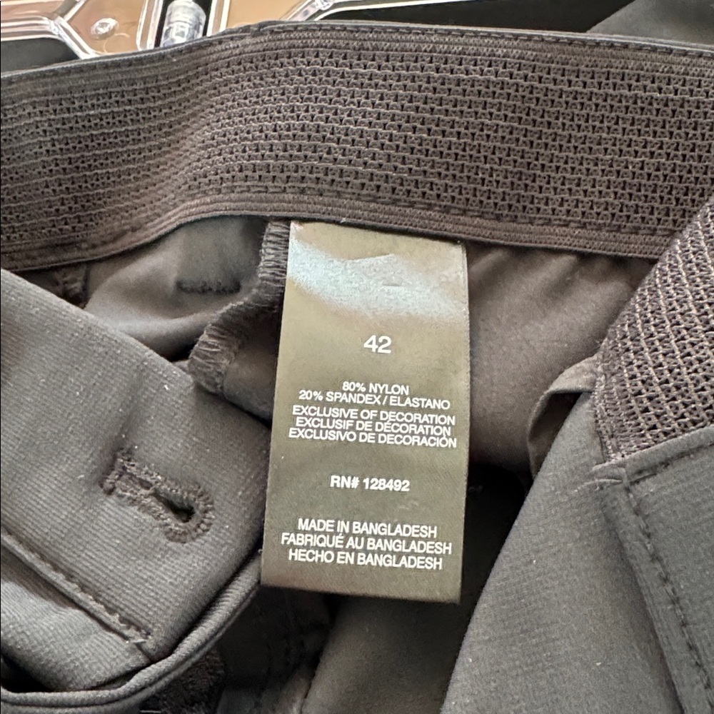 NWT Greg Norman Performance Stretch Golf Shorts Black Size 42 UPF - Picture 6 of 6